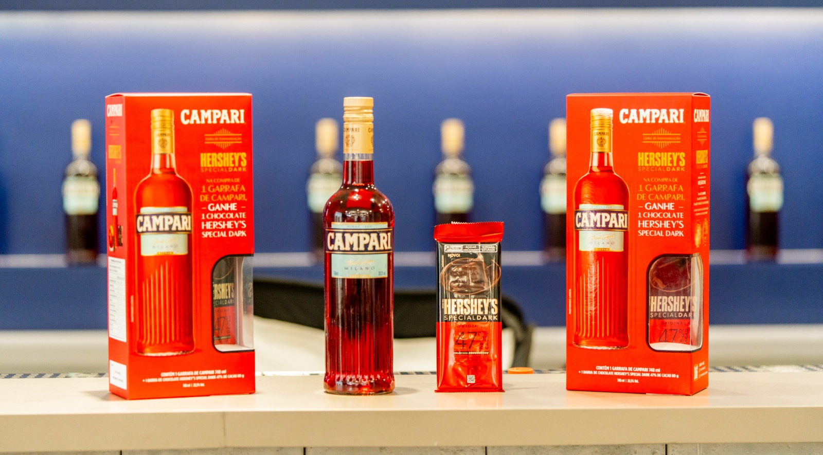 Negroni com chocolate? Parceria inusitada entre Campari e HERSHEY’S promete experiência sensorial única