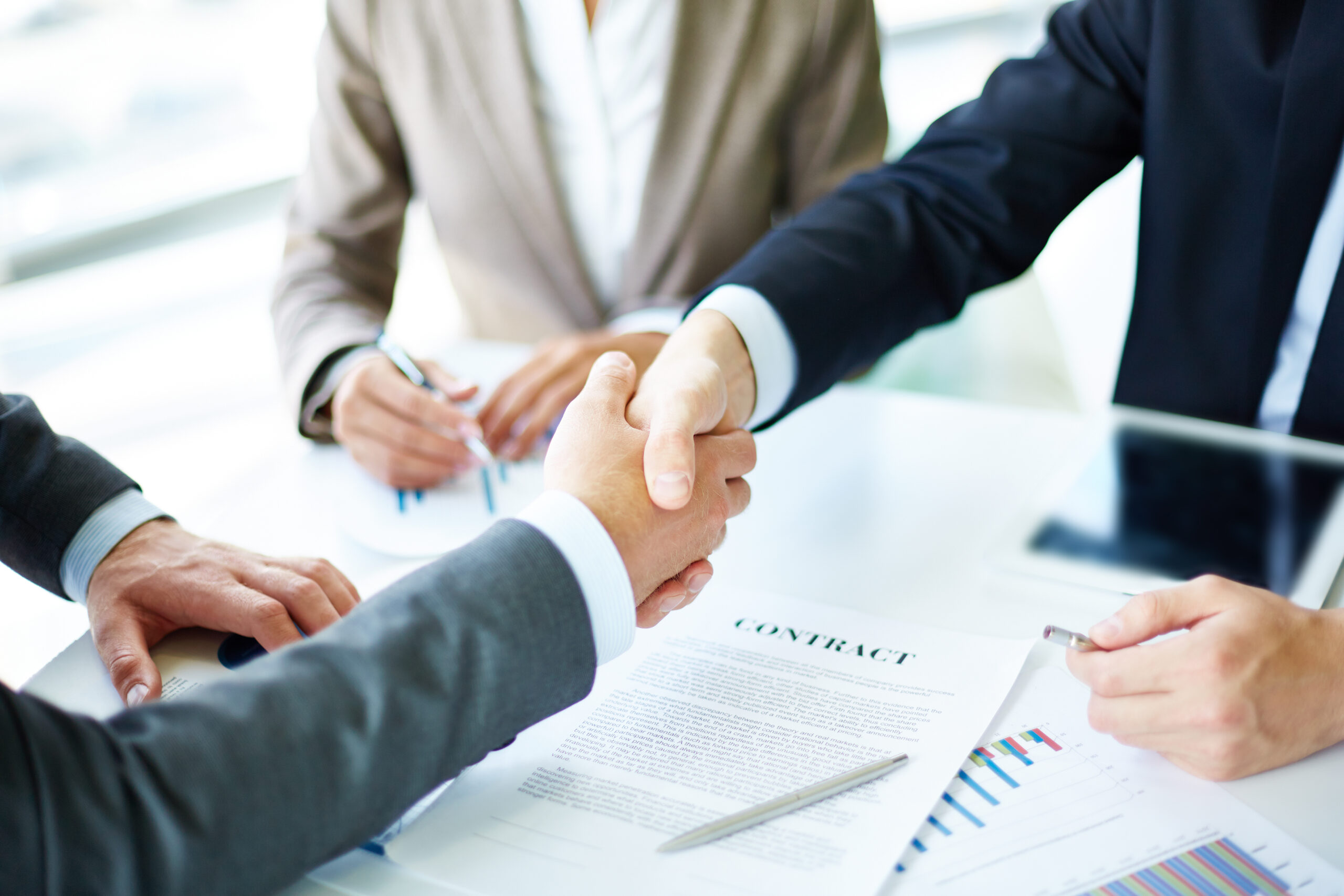 Com a alta no marketing de influência, o que as marcas precisam saber sobre o aprimoramento dos contratos
